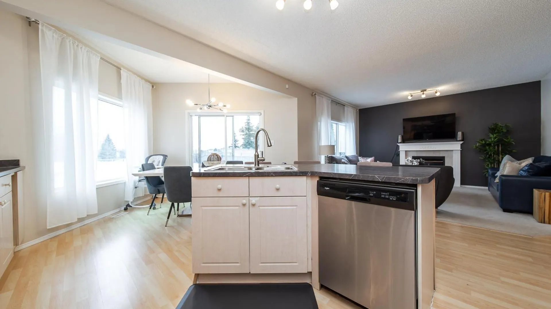 Luxury Lewis Estates Golf Course View Home By Henday, Whitemud, Wem, Acheson! Edmonton