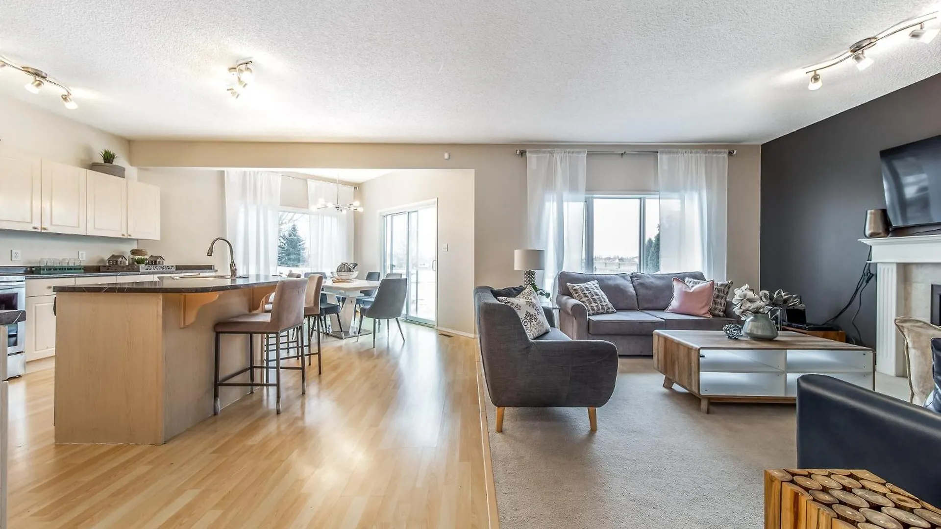 Luxury Lewis Estates Golf Course View Home By Henday, Whitemud, Wem, Acheson! Edmonton Holiday home
