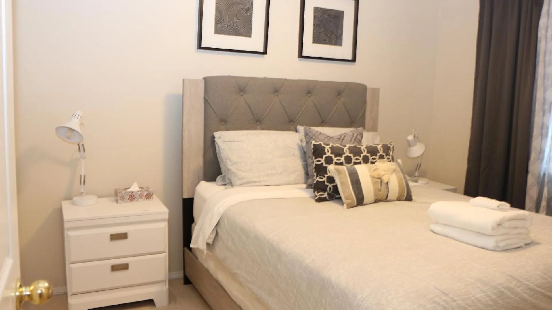 Holiday home Luxury Lewis Estates Golf Course View Home By Henday, Whitemud, Wem, Acheson! Edmonton